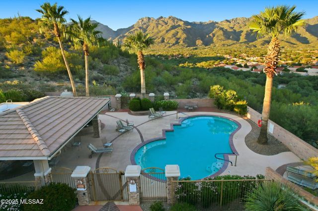 7452 E Ridge Point Road, Tucson, AZ 85750