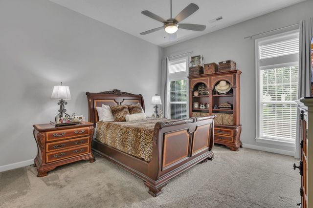 4557 Newport Loop E, Grove City, OH 43123