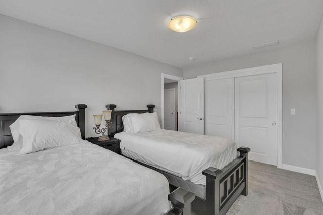 4557 Newport Loop E, Grove City, OH 43123
