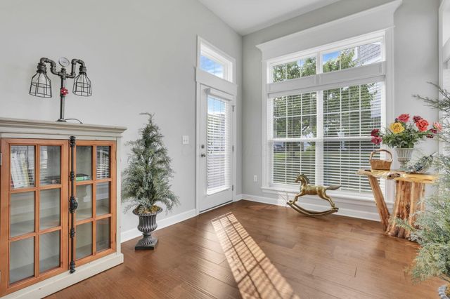 4557 Newport Loop E, Grove City, OH 43123