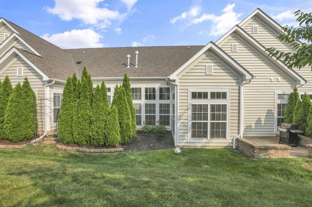 4557 Newport Loop E, Grove City, OH 43123