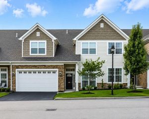 4557 Newport Loop E, Grove City, OH 43123
