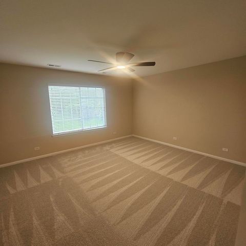 6085 Delaney Drive, Hoffman Estates, IL 60192