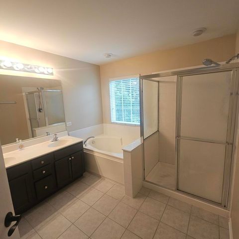 6085 Delaney Drive, Hoffman Estates, IL 60192
