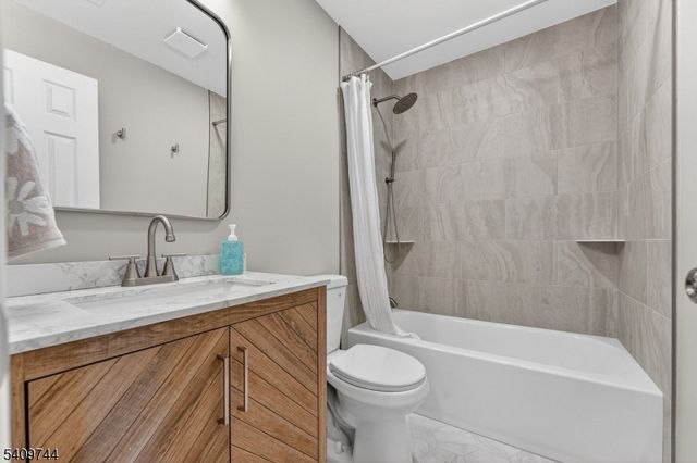 602 Westminster Ct, Hillsborough Twp., NJ 08844