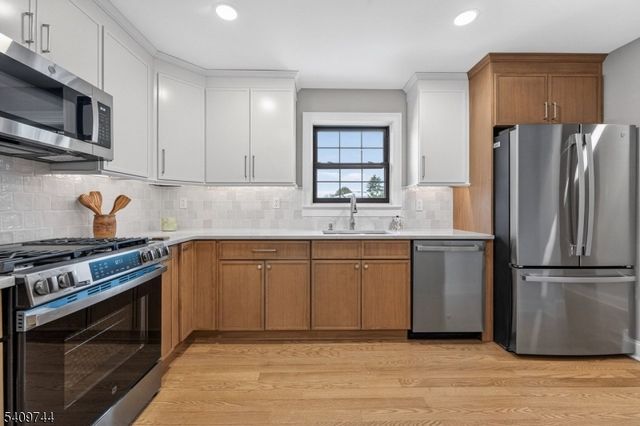 602 Westminster Ct, Hillsborough Twp., NJ 08844