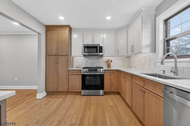 602 Westminster Ct, Hillsborough Twp., NJ 08844