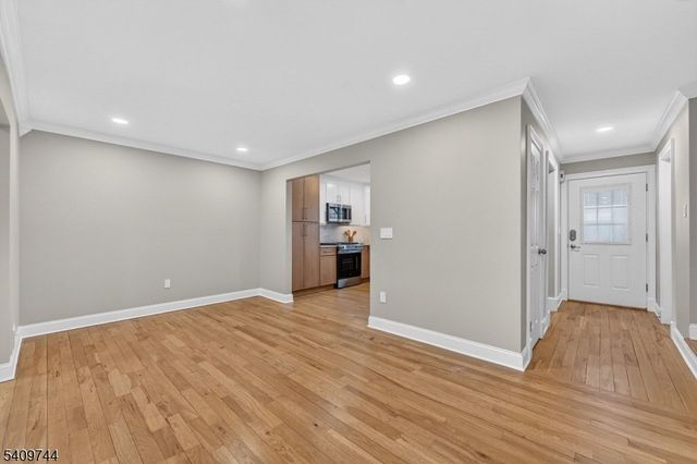 602 Westminster Ct, Hillsborough Twp., NJ 08844