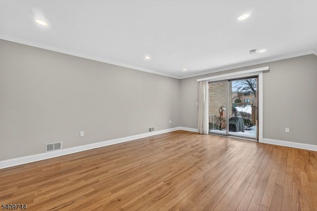 602 Westminster Ct, Hillsborough Twp., NJ 08844