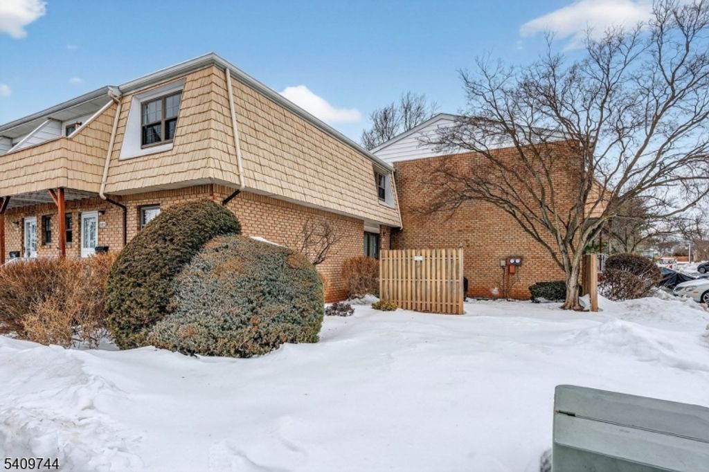 602 Westminster Ct, Hillsborough Twp., NJ 08844