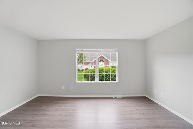58 E Foxgate Circle, Bowling Green, OH 43402