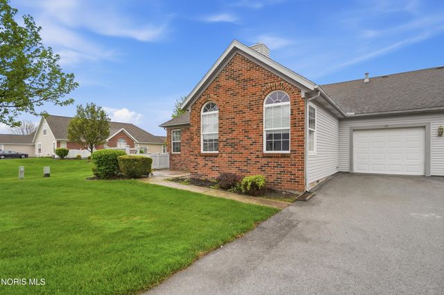 58 E Foxgate Circle, Bowling Green, OH 43402