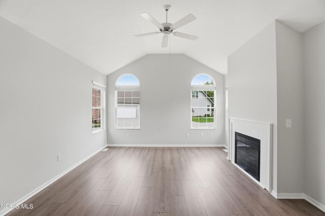 58 E Foxgate Circle, Bowling Green, OH 43402