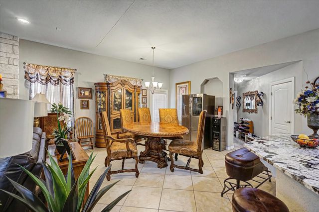 422 Old Orchard Drive, Dickinson, TX 77539
