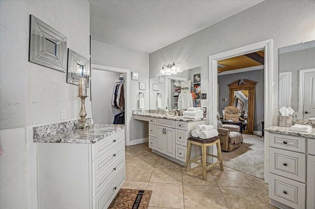 422 Old Orchard Drive, Dickinson, TX 77539