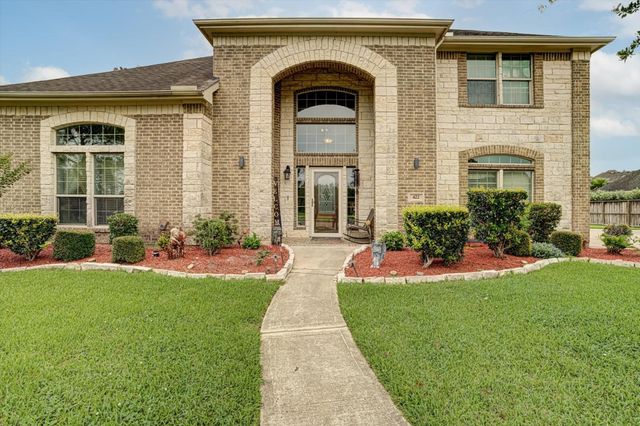 422 Old Orchard Drive, Dickinson, TX 77539