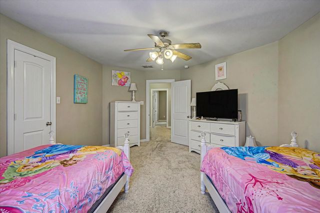 422 Old Orchard Drive, Dickinson, TX 77539
