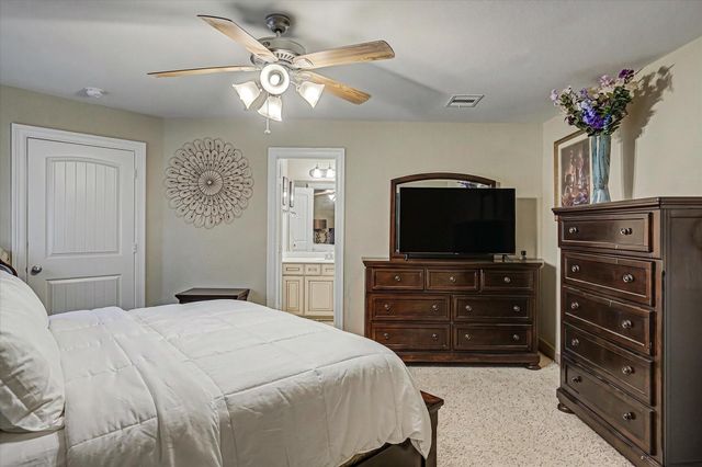 422 Old Orchard Drive, Dickinson, TX 77539