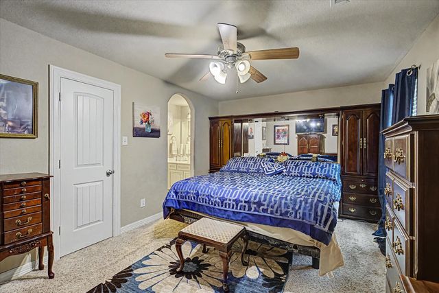 422 Old Orchard Drive, Dickinson, TX 77539