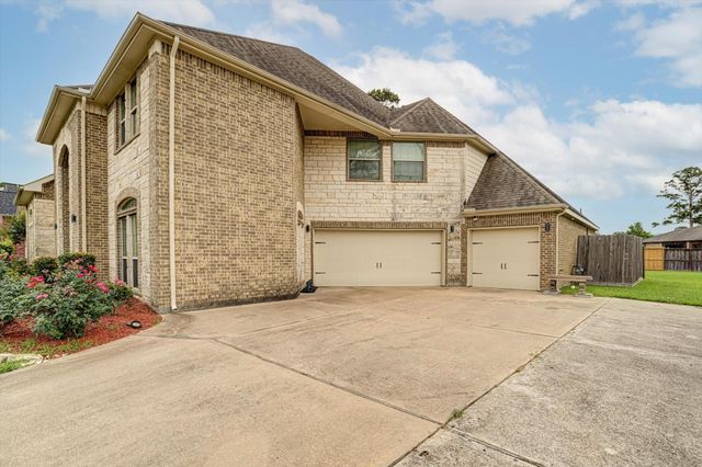 422 Old Orchard Drive, Dickinson, TX 77539