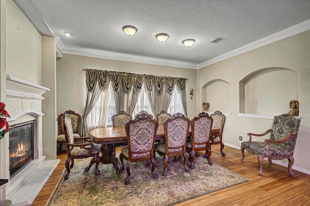 422 Old Orchard Drive, Dickinson, TX 77539
