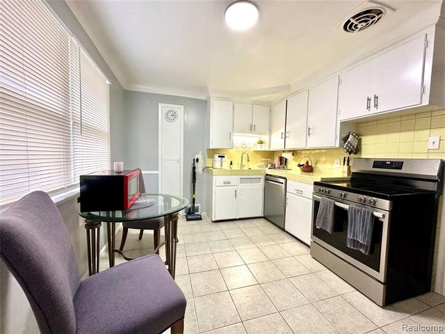 12272 Riad Street, Detroit, MI 48224