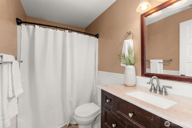 9331 Pinedrop Drive SE, Olympia, WA 98513