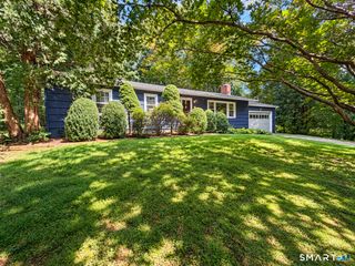 9 Joan Drive, Newtown, CT 06470