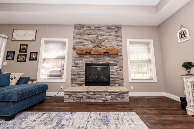 2302 W 250 S, La Porte, IN 46350