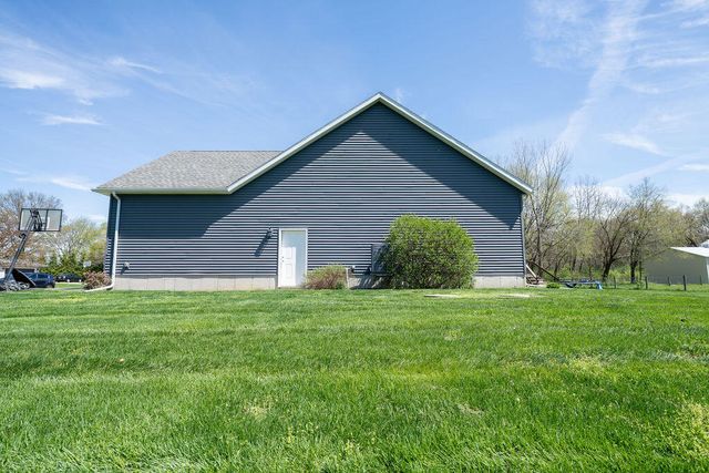 2302 W 250 S, La Porte, IN 46350