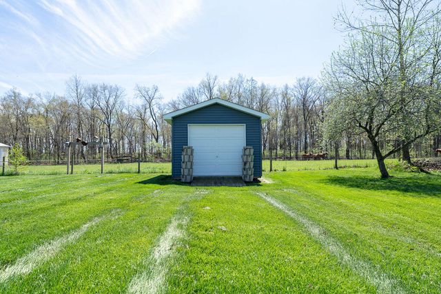 2302 W 250 S, La Porte, IN 46350