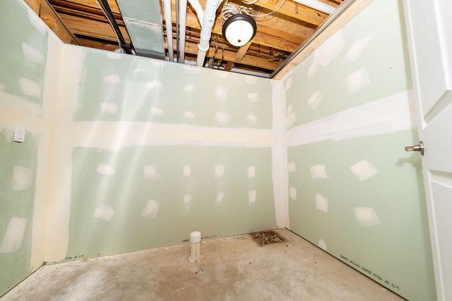 2302 W 250 S, La Porte, IN 46350