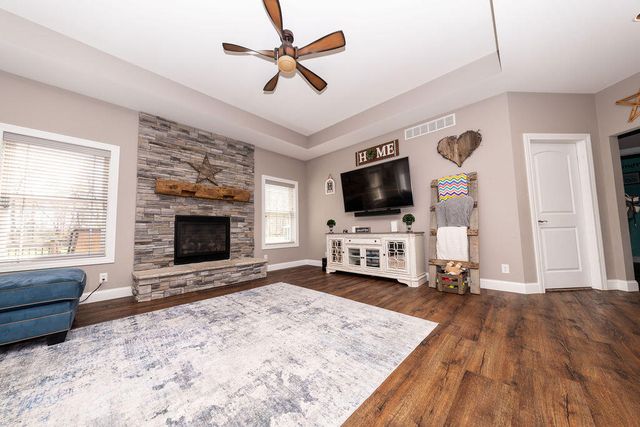2302 W 250 S, La Porte, IN 46350