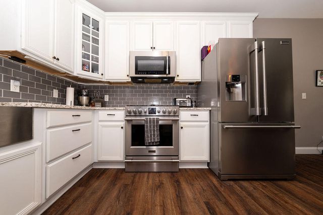 2302 W 250 S, La Porte, IN 46350