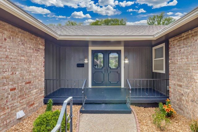 1231 N Dry Creek Dr, Derby, KS 67037