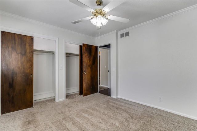 1231 N Dry Creek Dr, Derby, KS 67037