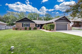 1231 N Dry Creek Dr, Derby, KS 67037