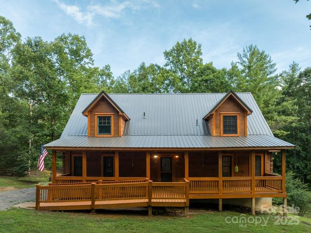 2401 Hundred Acres Lane, Lenoir, NC 28645