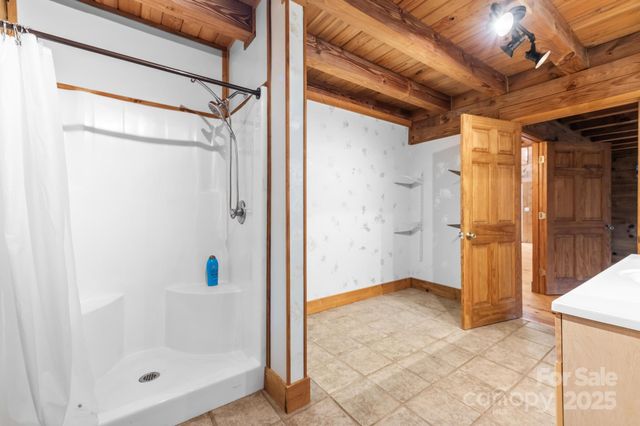 2401 Hundred Acres Lane, Lenoir, NC 28645