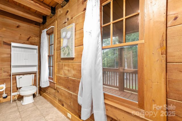 2401 Hundred Acres Lane, Lenoir, NC 28645