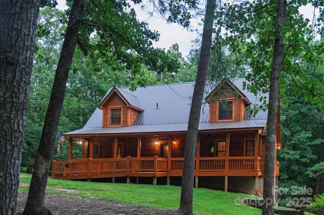2401 Hundred Acres Lane, Lenoir, NC 28645