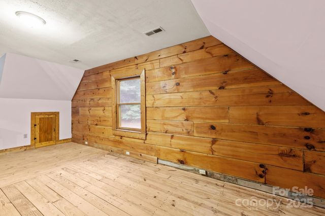 2401 Hundred Acres Lane, Lenoir, NC 28645