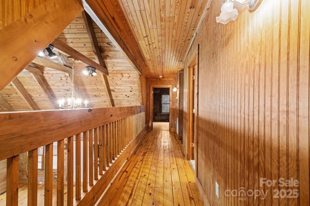 2401 Hundred Acres Lane, Lenoir, NC 28645