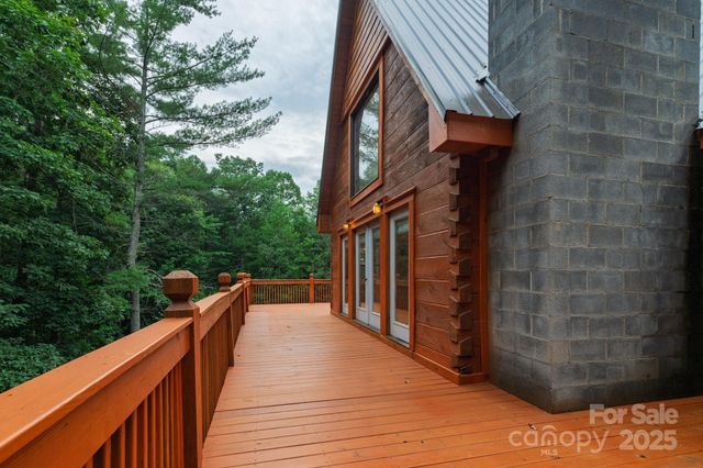 2401 Hundred Acres Lane, Lenoir, NC 28645