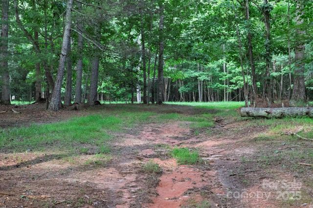 2401 Hundred Acres Lane, Lenoir, NC 28645