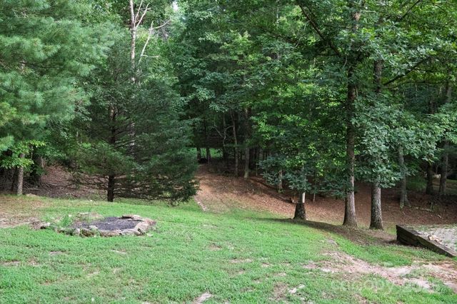 2401 Hundred Acres Lane, Lenoir, NC 28645