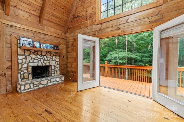 2401 Hundred Acres Lane, Lenoir, NC 28645