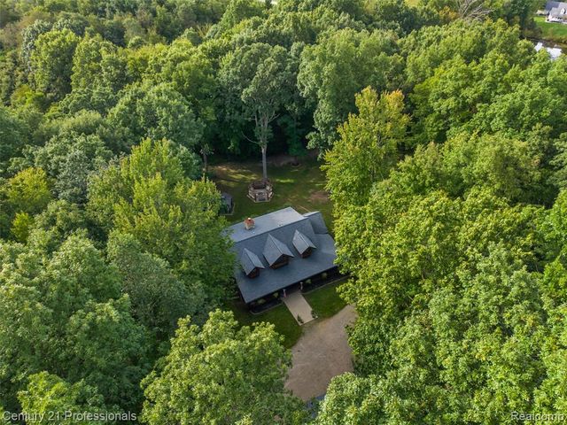 3120 Canyon Oaks, Davisburg, MI 48350