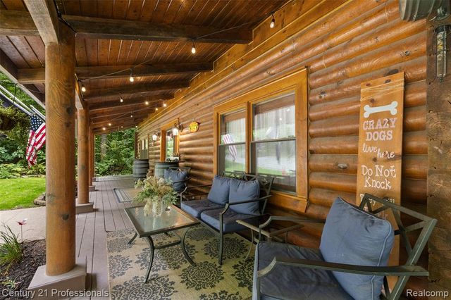 3120 Canyon Oaks, Davisburg, MI 48350