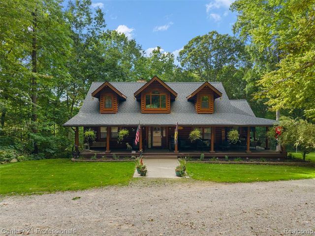 3120 Canyon Oaks, Davisburg, MI 48350